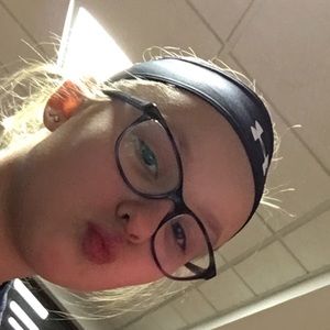 Meet your Posher, Lucy